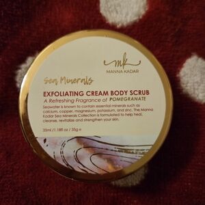 ⚪️🔴5/10$ Manna Kadar Exfoliating Cream Body Scrub